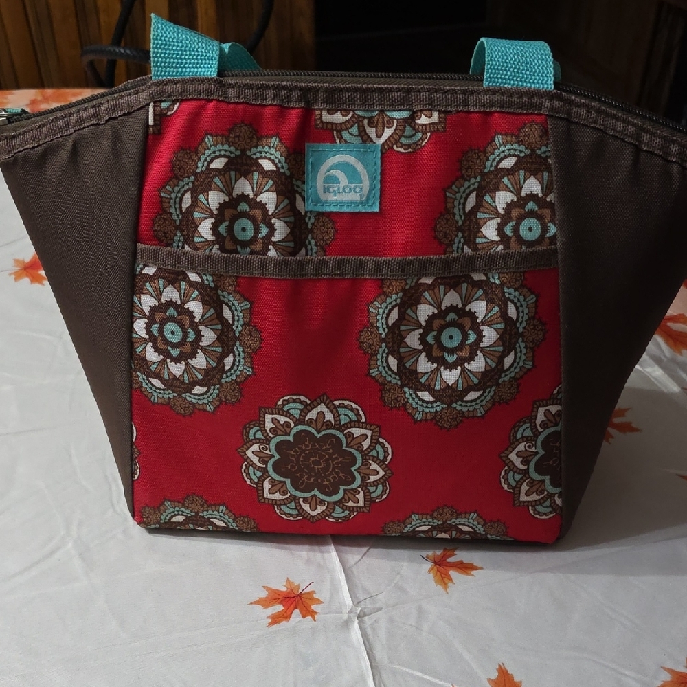 Igloo Floral Red and Brown Tote Bag